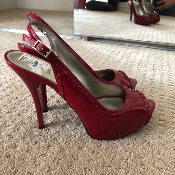 A nice pair of shoes from Guess - Picture 3 of 5